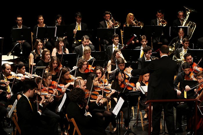The City of Alcalá orchestra brings us the sounds of film at times of war